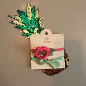 NWT - Newborn Headbands - Flower and Bow